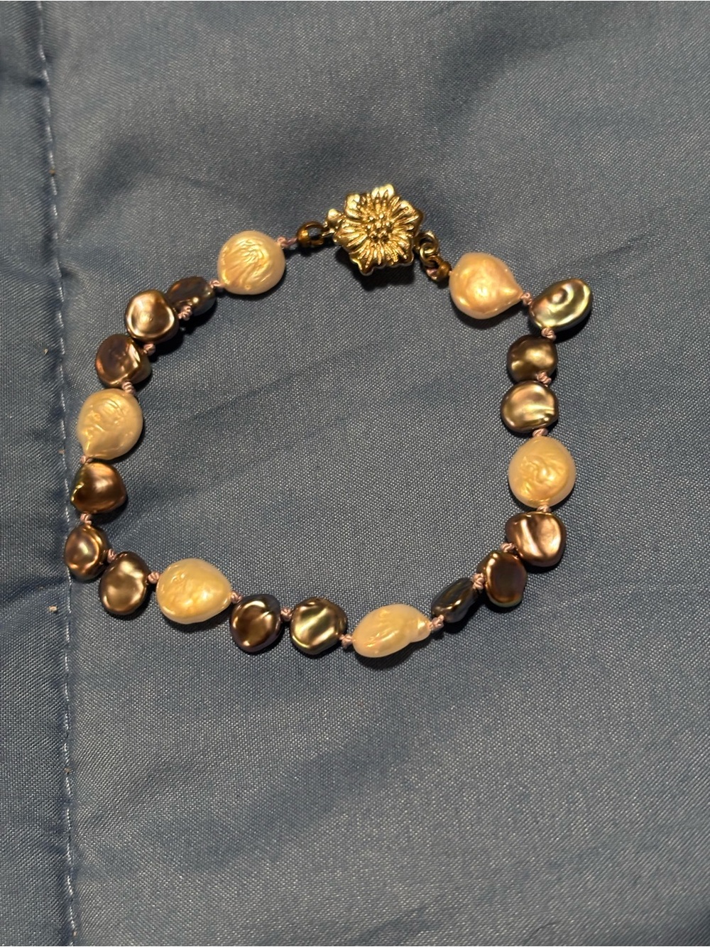 Silver-Flower Clasp Pearl Bracelet
